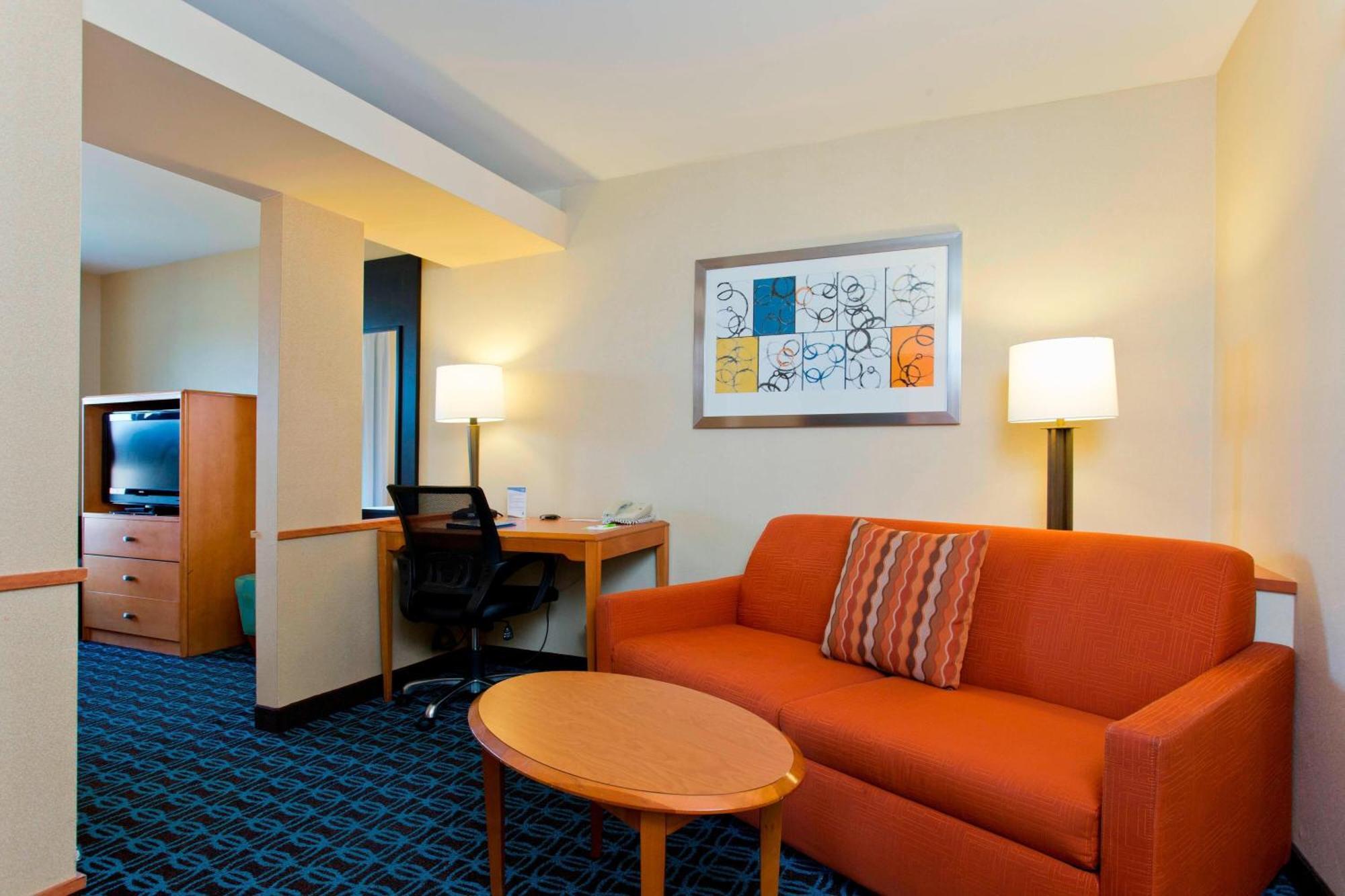Fairfield Inn And Suites By Marriott Уинчестър Екстериор снимка