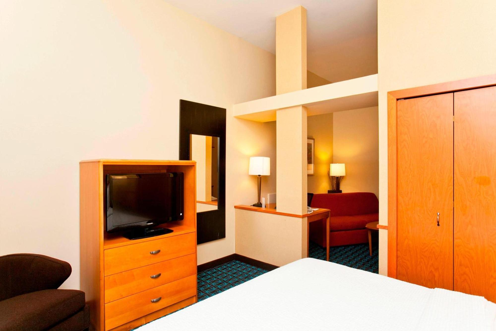 Fairfield Inn And Suites By Marriott Уинчестър Екстериор снимка